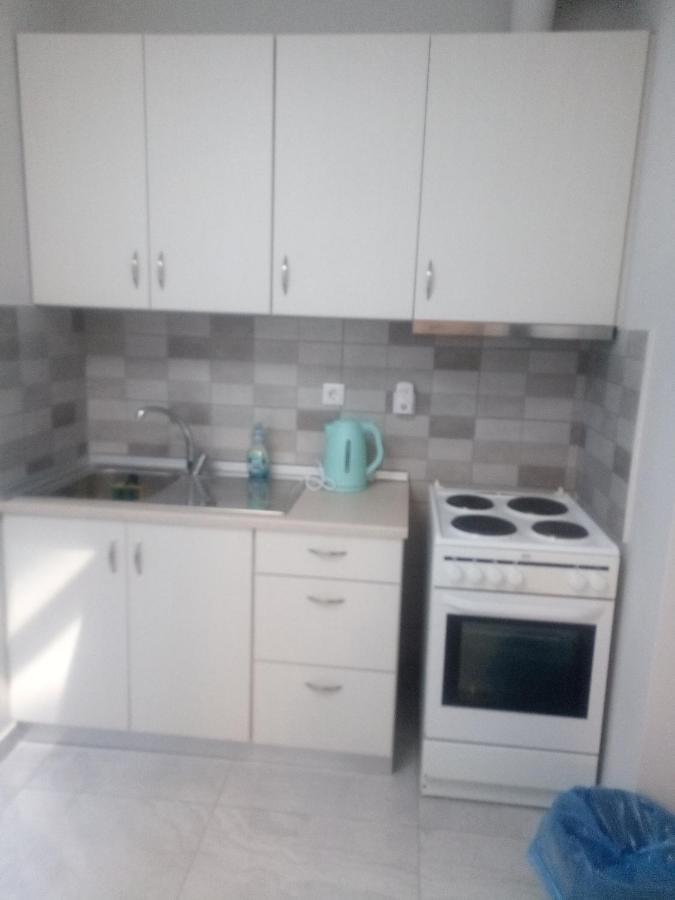 And Tranquil Apartment Kavala